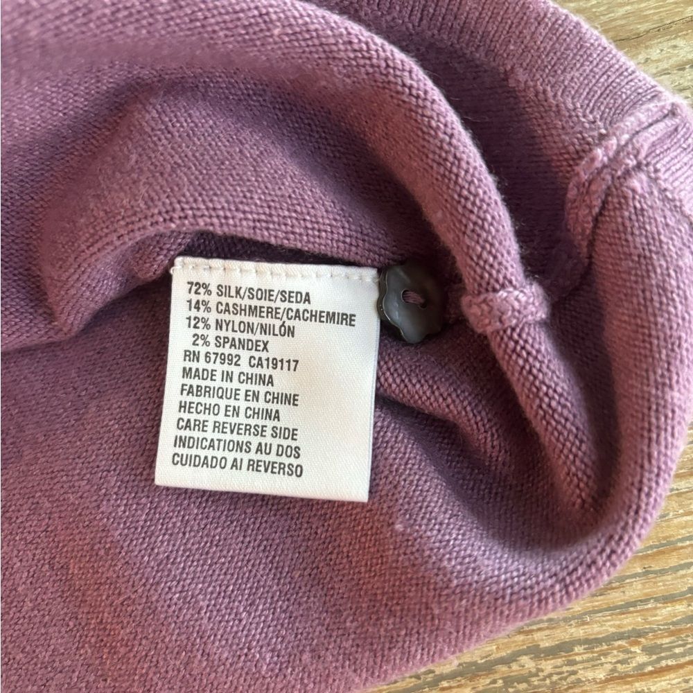 Sigrid Olsen  lavender silk/cashmere cardigan w/different shape buttons sz small - Picture 4 of 5